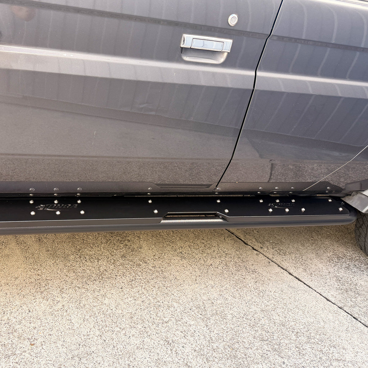 ONCA Landcruiser 70 Series Dual Cab Extreme Rock Sliders